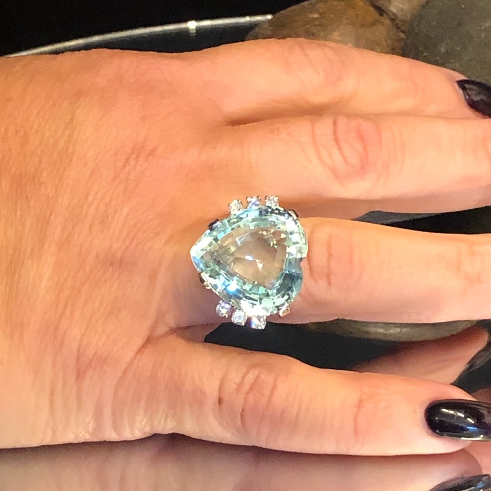 Aquamarine HEART SHAPE ring. - Picture 7 of 9